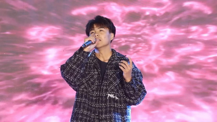 男孩_调整大小 男孩_调整大小